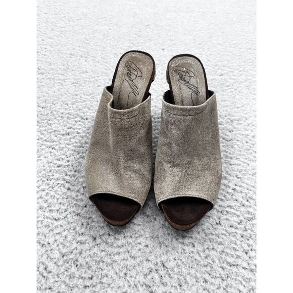 Women's Donald J Pliner Taupe Shimmery Peep Toe Slip On Studded Heels Size 6.5 M - Picture 3 of 12